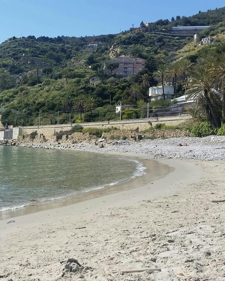 086 - Sunshine Home, 5 Minuti Dalla Spiaggia - Parcheggio Privato Gratis Incluso Ospedaletti Exterior foto